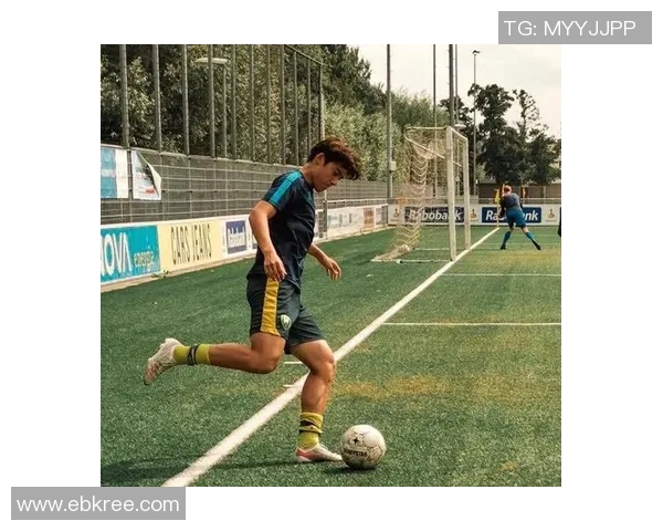 足球明星瘦腿图片大揭秘看他们如何保持完美身材与运动表现